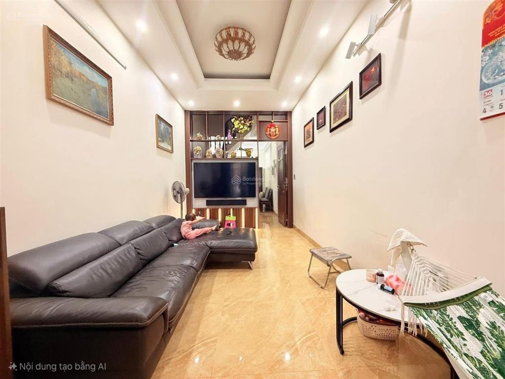 Dịch vọng lô góc 3 thoáng vĩnh viễn 15m ra ô tô 50m có bãi đỗ xe tiện ích đầy đủ