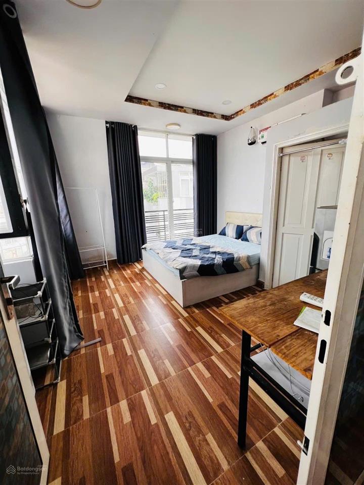 Nhà 2 mặt tiền  đang kinh doanh và 8 chdv cho thuê