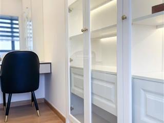 Penthouse full tầng rộng thoáng full nội thất thang máy đầy đủ