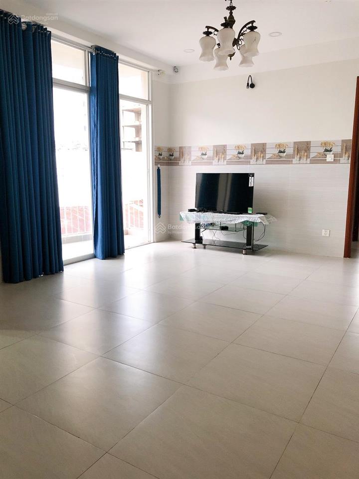 Chính chủ ký gửi! 5 tỷ có ngay căn hộ 100m2 valeo đầm sen sổ hồng riêng!