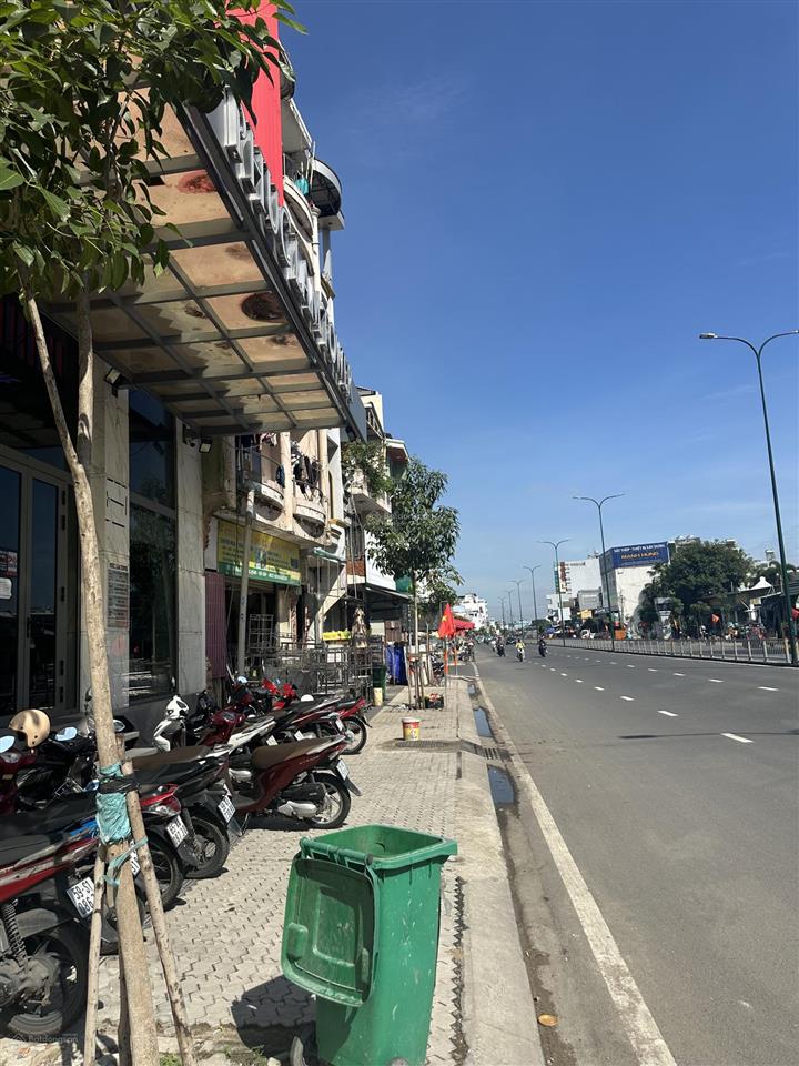 Bán nhà mặt phố dương quảng hàm, gò vấp, 50 tỷ, 320m2, hàng hiếm tại giá tốt