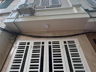 Siêu phẩm thanh đàm  vĩnh hưng ô tô đỗ cửa giá cực êm