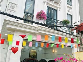 Chủ đi nước ngoài hạ giá gấp nhà lô góc 3 mặt thoáng ngay lộc vừng đỏ phương lưu