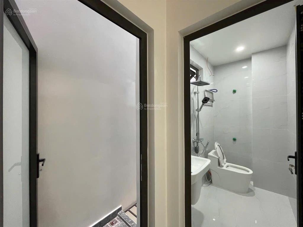 Chuyển nhượng nhà tuyến 2 ngô gia tự  ngay chân cầu rào 1