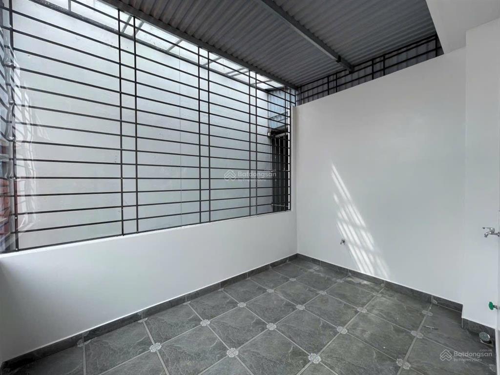 Chuyển nhượng nhà tuyến 2 ngô gia tự  ngay chân cầu rào 1