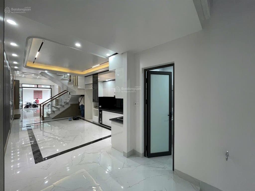 Chuyển nhượng nhà tuyến 2 ngô gia tự  ngay chân cầu rào 1