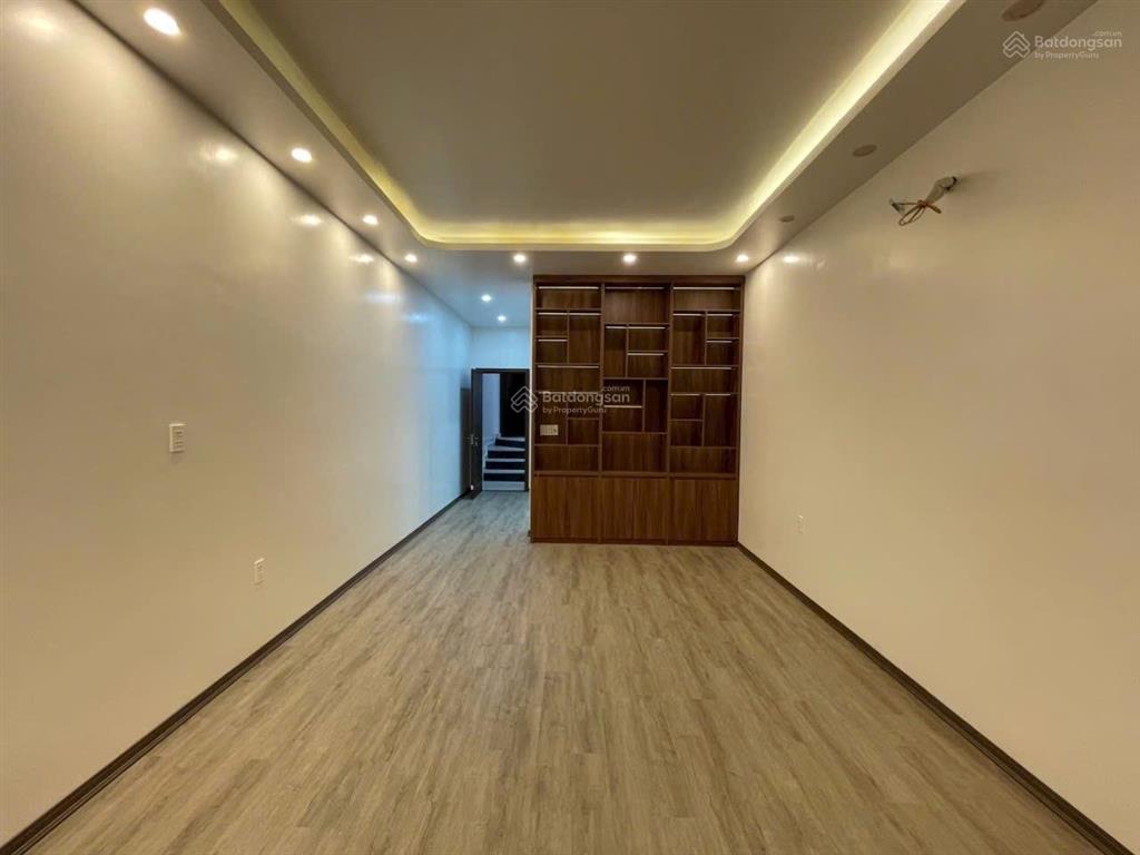 Chuyển nhượng nhà tuyến 2 ngô gia tự  ngay chân cầu rào 1