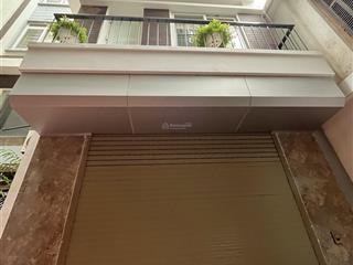 Chủ cần tiền giảm 200tr bán gấp nhà 6 tầng 50m2 thạch bàn ô tô đỗ cổng, bước chân ra hồ điều hoà