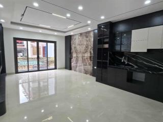 Bán nhà mặt phố nguyễn đức cảnh, 18,5 tỷ, 59m2, 4pn, 4wc, chính chủ, hoàng mai, hà nội