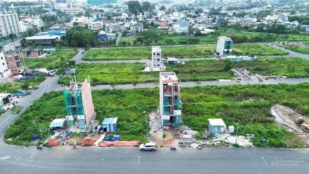Tôi cần bán lô đất đối diện công viên 1,3 tỷ đông bình dương