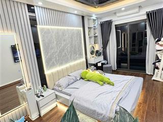 Bán nhà đống đa ngõ kinh doanh cách phố 20m 26/32m 3 ngủ, 4 wc