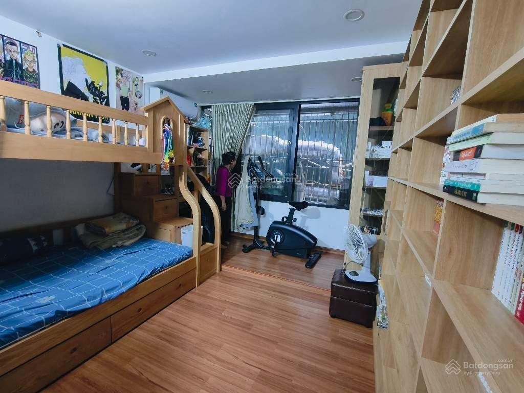 Tập thể mặt phố thái thịnh tầng 2 lô góc 3 ngủ ô tô tránh ~110m2 nhỉnh 6 tỷ