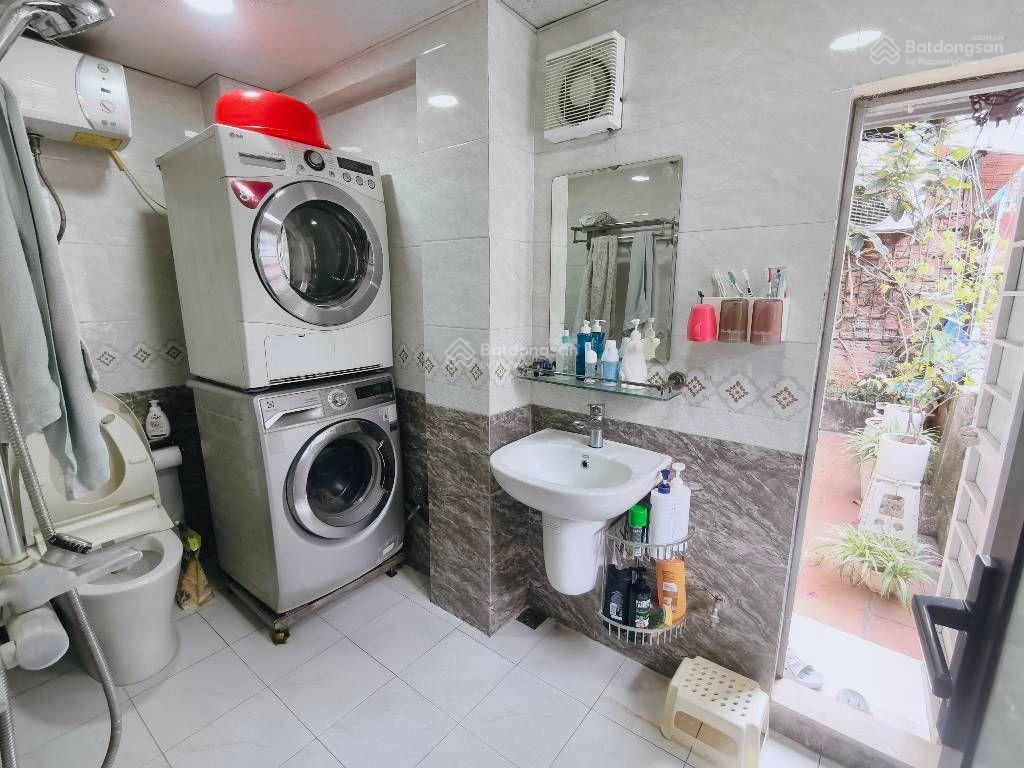 Tập thể mặt phố thái thịnh tầng 2 lô góc 3 ngủ ô tô tránh ~110m2 nhỉnh 6 tỷ