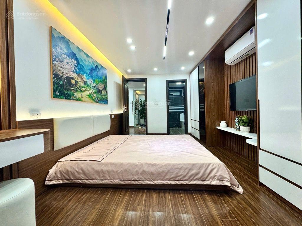 Tập thể tầng 1 đống đa sd 100m² 4.99 tỷ căn góc 3 mặt thoáng 3 ngủ riêng ô tô đỗ cổng full nội thất