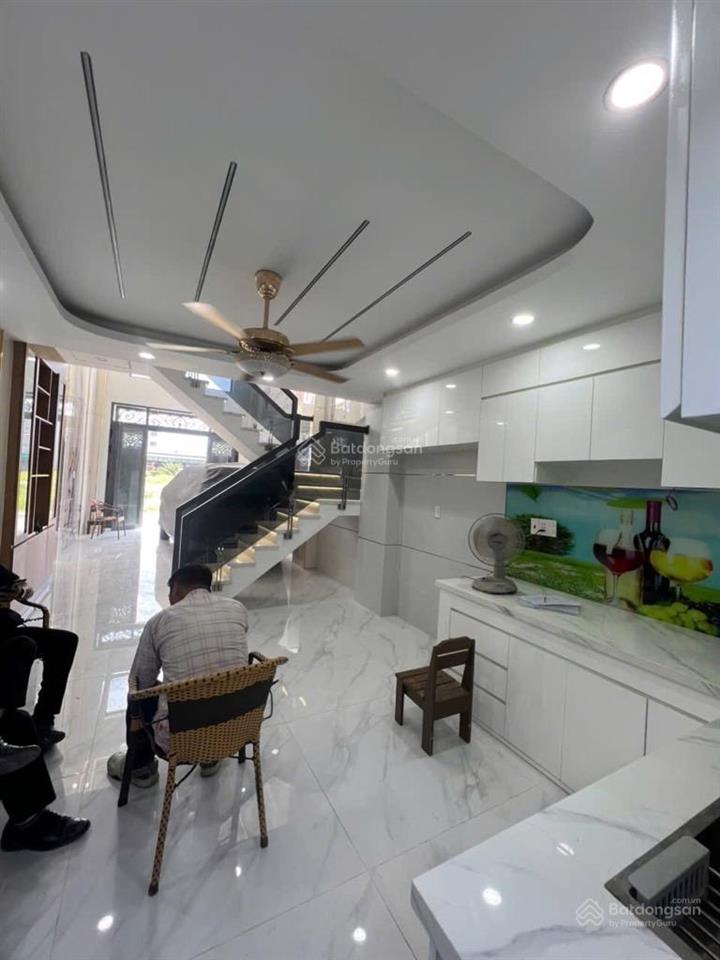 Nhà mới 4 tầng,quốc lộ 1a ,bình hưng hoà b ,bình tân  dt 4 x 13m (52m2) 6tỷ6