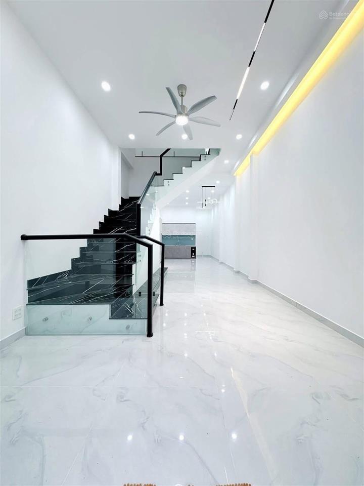 1 tỷ 250 nhà 1t1l đường tân túc , bình chánh  dt 50m2  shr