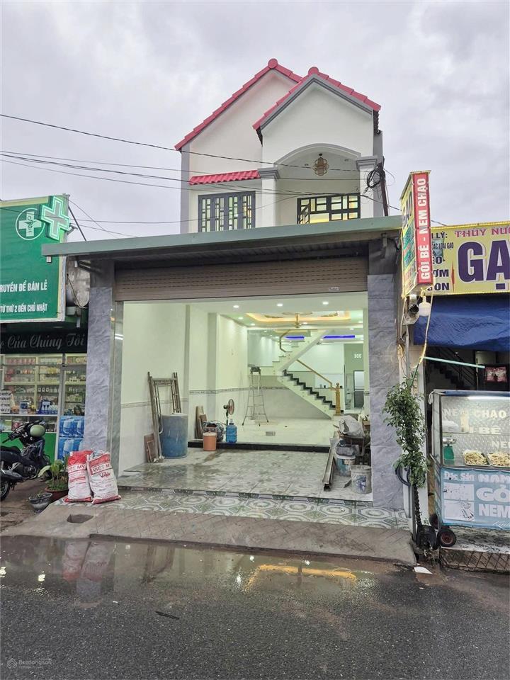 Chủ bán thanh lý cắt lỗ nhà mặt tiền 5x22m gần chợ qui đức, bình chánh, giá 1 tỷ 070tr