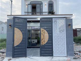 Thanh lý cắt lỗ 300 triệu nhà 1 trệt 1 lầu (5x20m) mặt tiền gần đường nguyễn văn linh