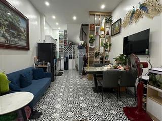 Nhà hồ tùng mậu, ngay chân cầu mai dịch nhỉnh 8 tỷ lô góc, dt 30m2, nhà 5 tầng