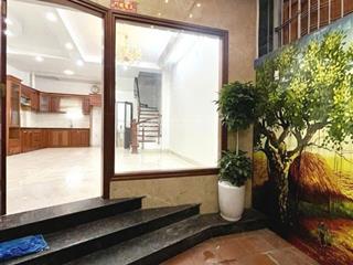 Bán nhà khâm thiên  trung tâm đống đa  4tầng chắc chắn  gần phố