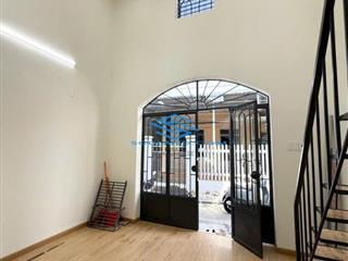 Bán nhà hẻm Phước Long, Nam Nha Trang, giá chỉ 2,35 tỷ, tiềm năng phát triển cao, LH ngay