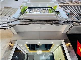 Cho thuê nhà mặt phố quán thánh vị trí cực đẹp, kinh doanh đỉnh, dt 68m2x5 tầng, mt 7m, giá 80tr