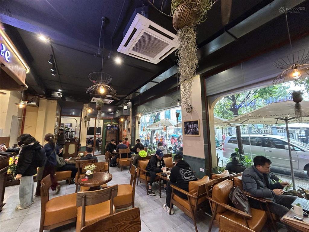 Cho thuê nhà mặt phố lý nam đế  hoàn kiếm, dt 55 m2, mặt tiền 10 m, giá 28 tr, đi riêng, thông sàn