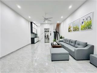 Giảm chào 500tr! nhà dương quảng hàm cầu giấy, gần oto, dân xây mới, 6t thang máy êm ru, 4pn