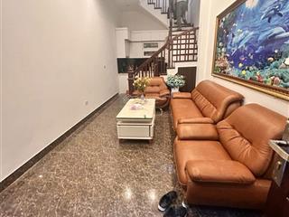 Nhà đẹp đón tết! nhà văn cao, ngõ thông tứ tung, ba gác chạy, chủ xây chắc chắn, đủ nt, thoáng, 39m