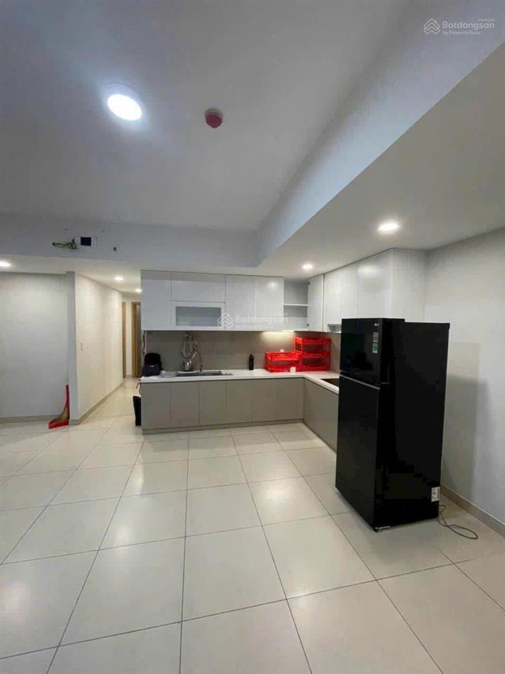 Giá 12tr/th, the useful (the era) lạc long quân, tb, 110m2, 3pn, nhà trống.