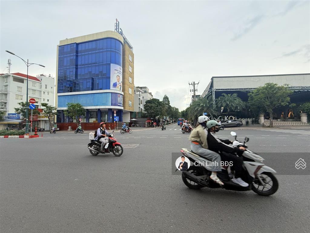 Chỉ 51tr/m! lô đất diện tích lớn mặt tiền ngay lê văn việt  gần vinhometrường đh1450m2