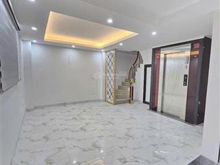 Cho thuê nhà mới xây đội cấn dt 40m2 x 5 tầng, mặt tiền 5m, đủ đồ. gía 14,5tr/tháng