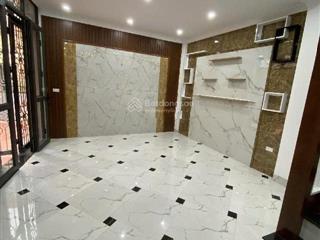 Cho thuê gấp nhà khu liễu giai, dt70m2x5 tầng, đồ cơ bản, có gara ô tô, giá 24tr