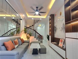 Nhà đẹp giang văn minh, ngõ nông, 3 gác qua nhà, ô tô cách vài bước, tặng full nt, thoáng, 40m*5t.