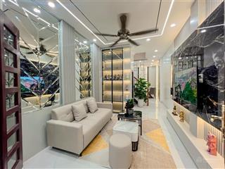 Nhà đẹp ngọc hà, ba gác qua nhà, gần phố, thoáng, dân xây chắc chắn, full nội thất, gần ô tô, 39m2