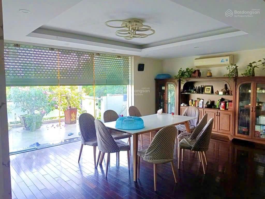 Bán biệt thự đặng xá gia lâm,khu compoud 264m mặt tiền 12m chuẩn đẳng cấp.giá chưa đến 200tr/m