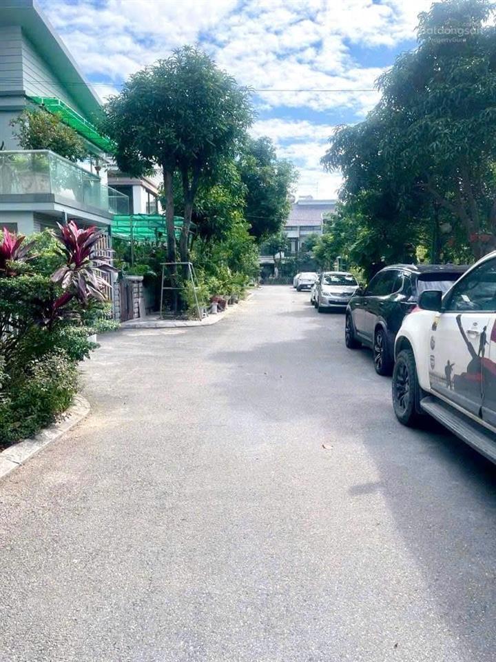 Bán biệt thự đặng xá gia lâm,khu compoud 264m mặt tiền 12m chuẩn đẳng cấp.giá chưa đến 200tr/m