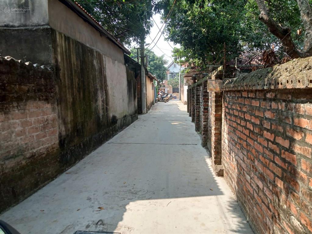 Em bán căn biệt 45m2 lô góc trạch mỹ lộc, phúc thọ, hn. cách ql32 chỉ 800m, xe 4c đỗ trước đất. .