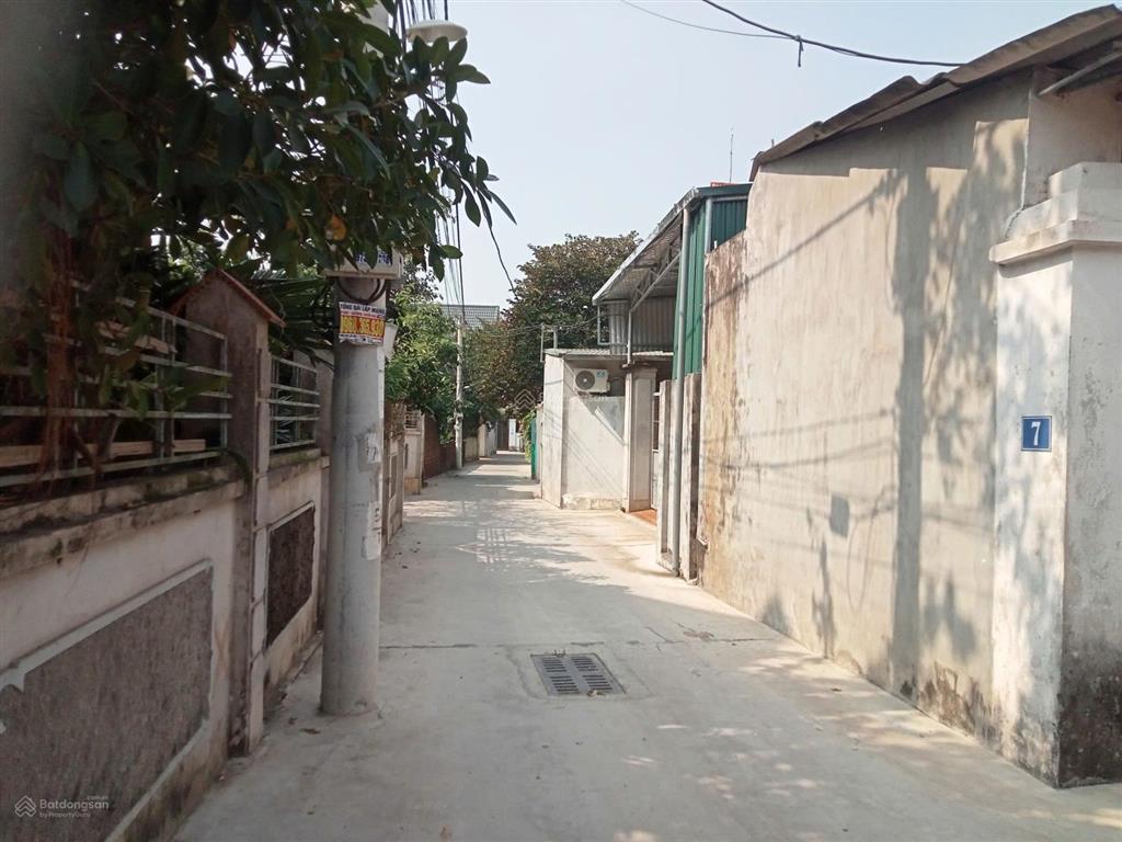 Em bán căn biệt 45m2 lô góc trạch mỹ lộc, phúc thọ, hn. cách ql32 chỉ 800m, xe 4c đỗ trước đất. .