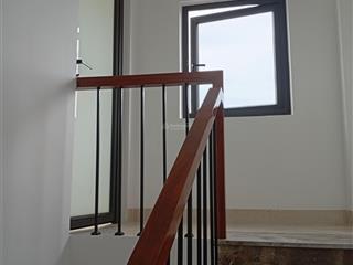 Chính chủ bán nhà mới 4 tầng lĩnh nam hoàng mai  giá bán 150tr/m2