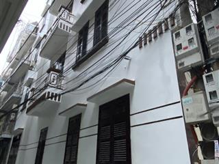 Cho thuê mặt bằng mở hiệu cắt tóc, gội đầu, làm nail
