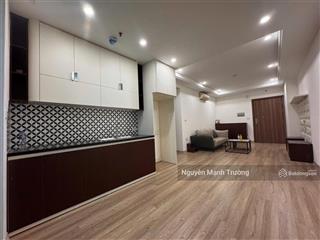 Giá cực tốt, bán căn 2 ngủ 65m tầng 2x full nội thất chung cư sky central 176 định công