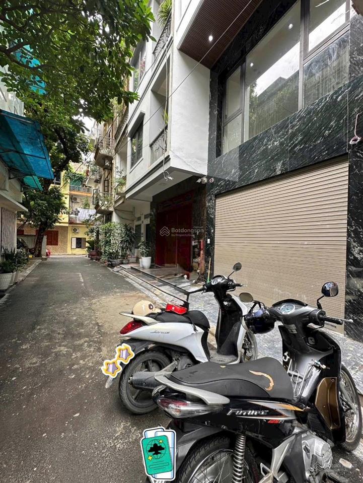 Mở bán căn nhà 7 tầng thang máy  ô tô 7 chỗ vào nhàngay sát mặt phố nguyễn văn cừ long biên(cũ).