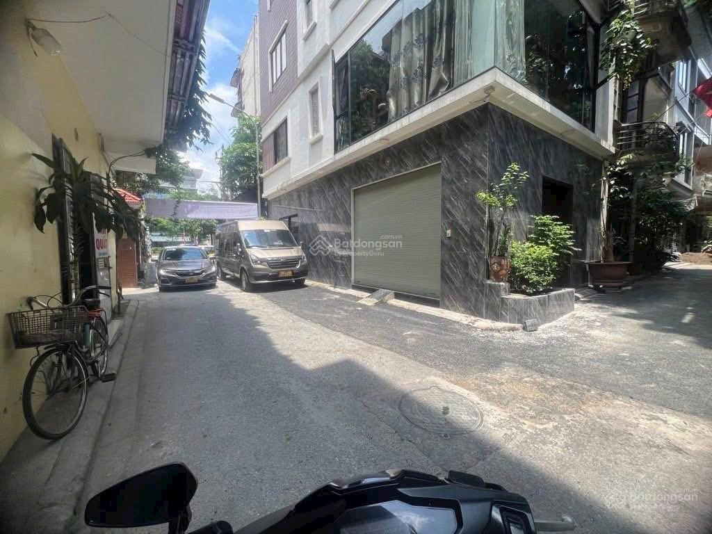 Mở bán căn nhà 7 tầng thang máy  ô tô 7 chỗ vào nhàngay sát mặt phố nguyễn văn cừ long biên(cũ).