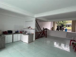 Cần bán nhà 4 tầng mặt tiền ql 1A, phía sau là con sông thơ mộng, nằm ngay khu công