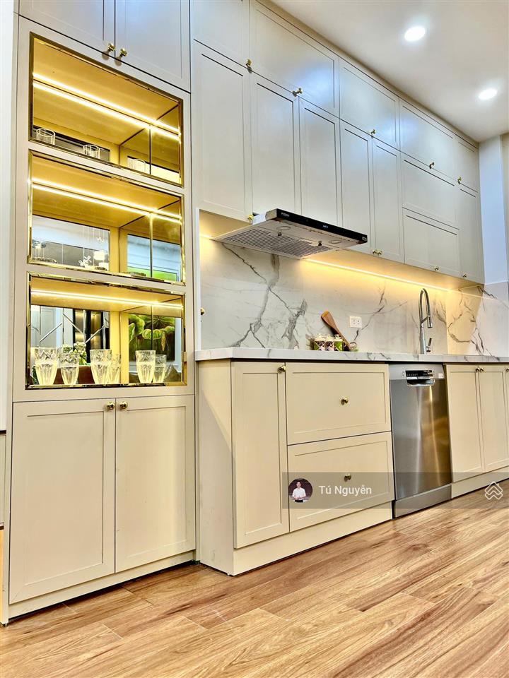 Chính chủ bán căn 2 phòng ngủ, 45m2 eco dream số 300 nguyễn xiển. giá 4 tỷ