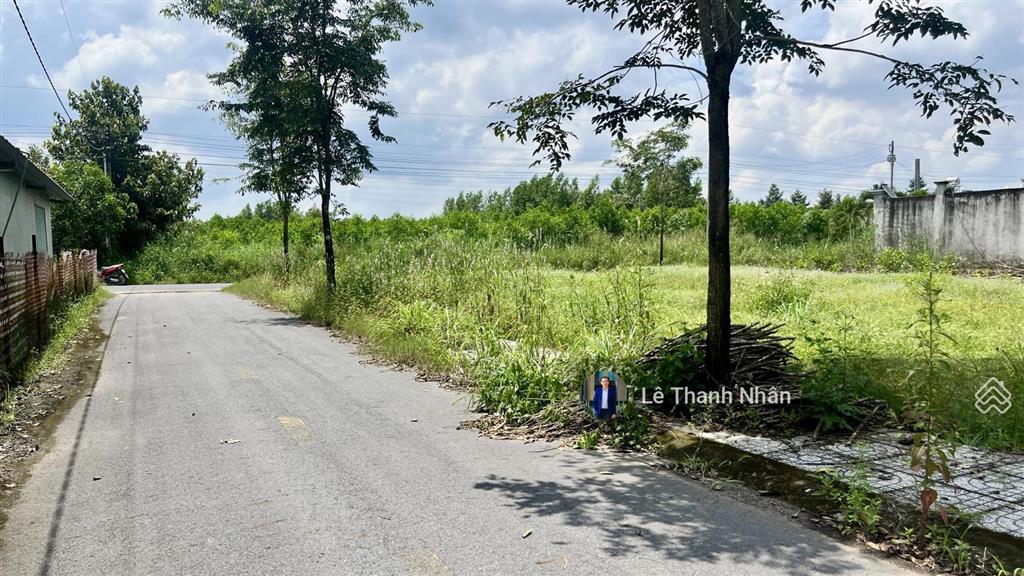 1/ đường phùng hưng ngay sát ubnd an viễn. sổ hổng thổ cư 100%