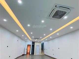 Nhà 4t thang máy . trục chính hậu dưỡng kim chung đông anh