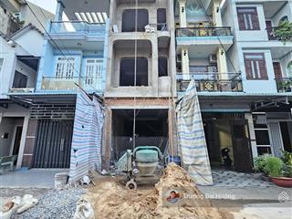 Bán nhà 1 trệt 2 lầu hoàn công full nội thất gần vincom 550, p. bình hòa, tp. thuận an 5tỷ5 tl
