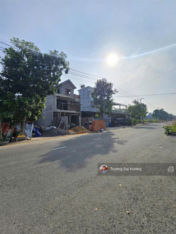 Bán 2 lô đất đường 32m  kdc châu thới, bình an, dĩ an  6,5 tỷ/1lo tl